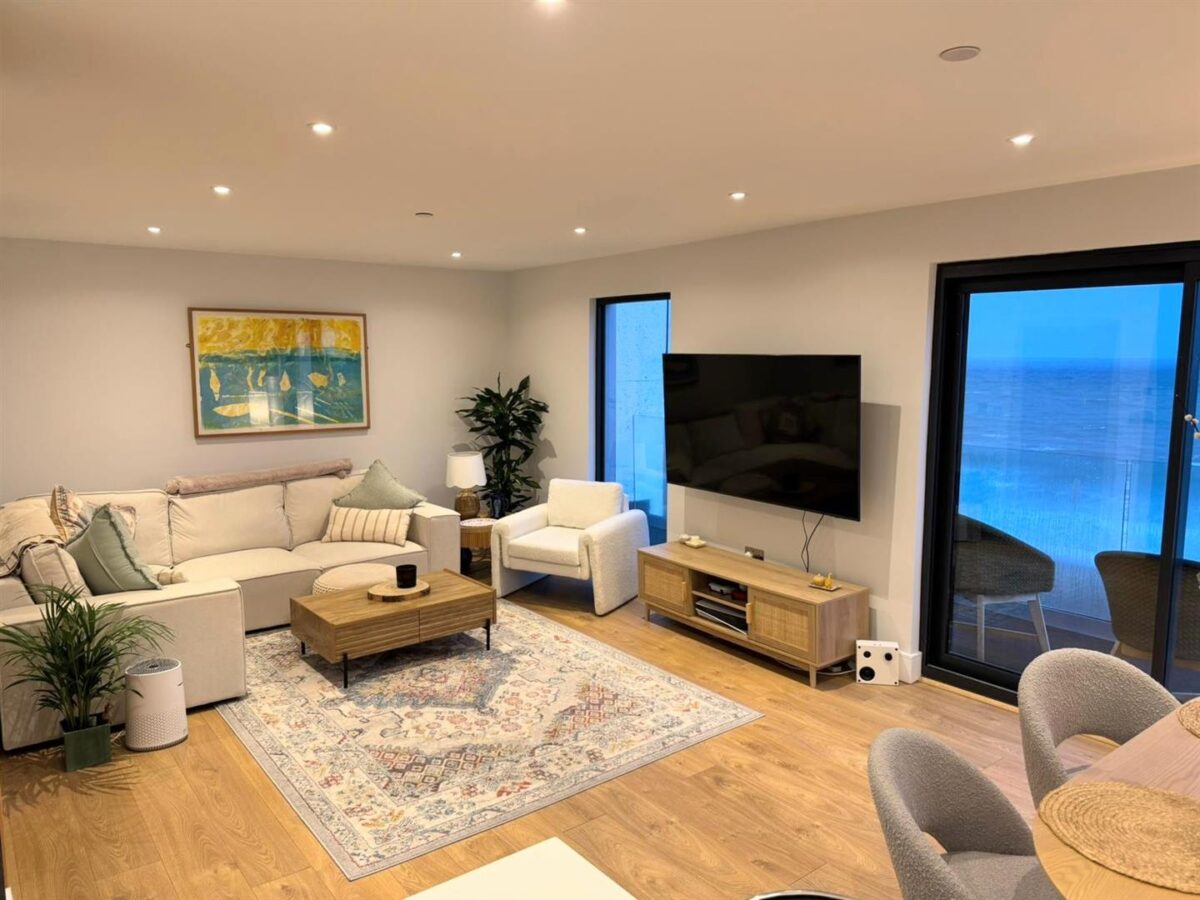 White Rock, Hastings