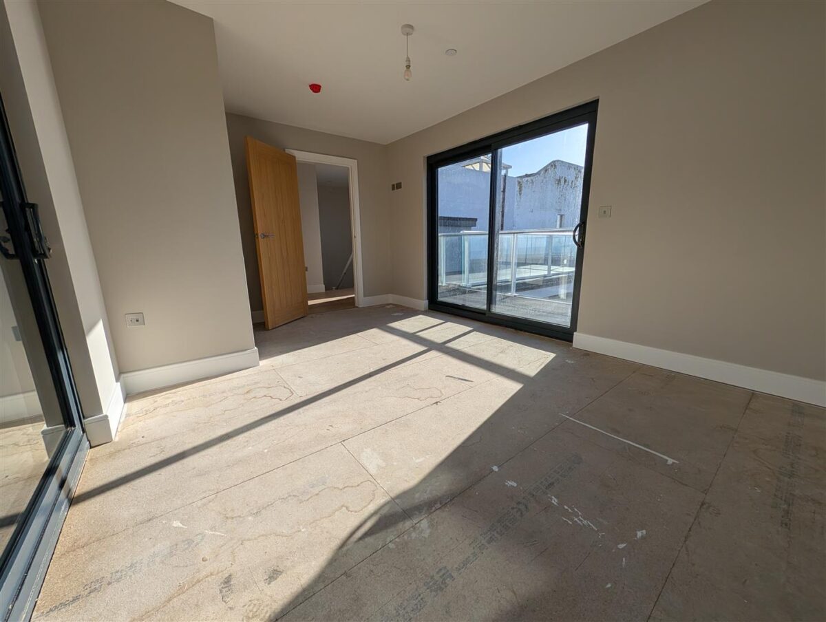 White Rock, Hastings