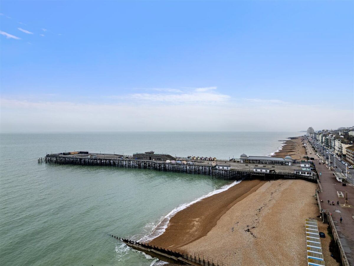 White Rock, Hastings