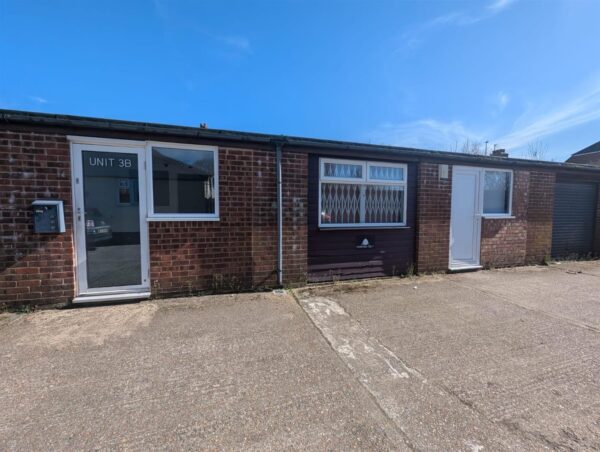 Burfield Park, South Road, Hailsham